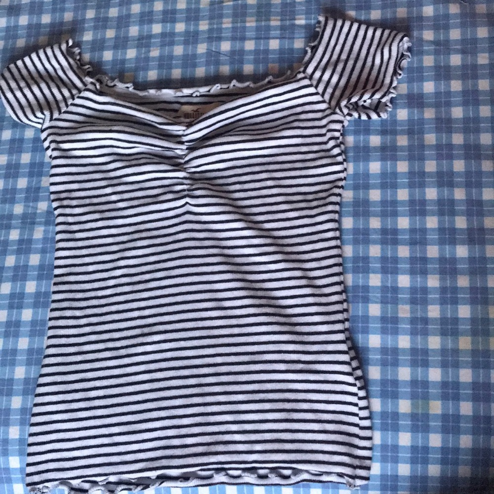 Hollister off the shoulder shirt